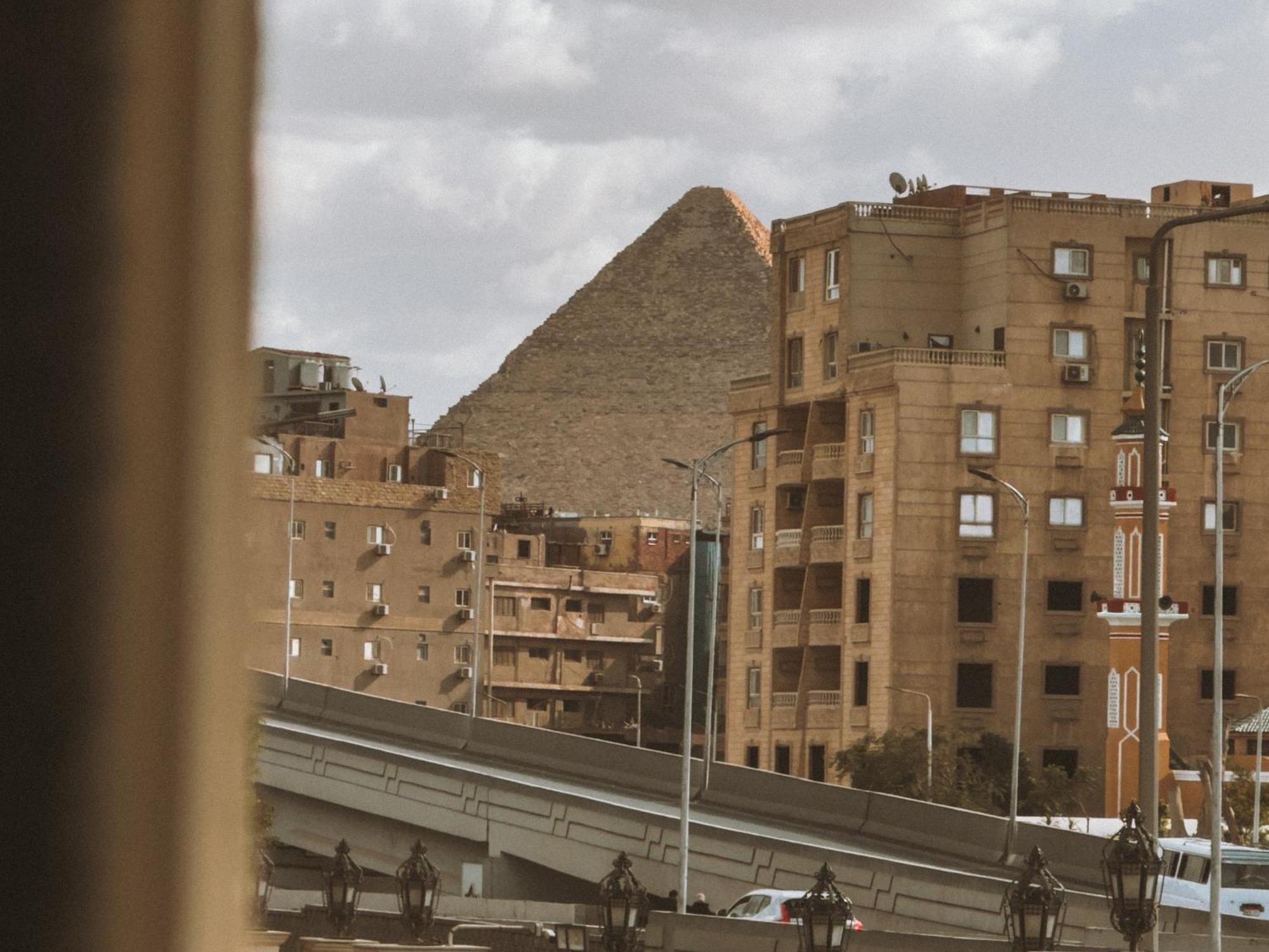 Royal Crown Hotel Giza Pyramids View Kafrat al Jabal Bagian luar foto