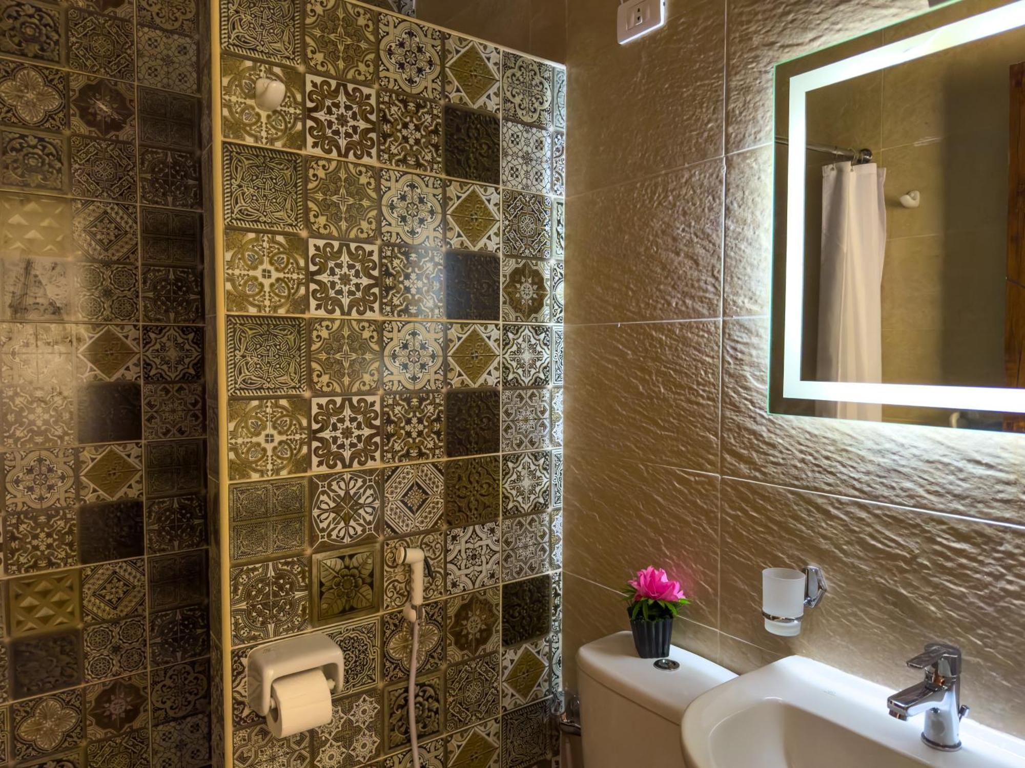 Royal Crown Hotel Giza Pyramids View Kafrat al Jabal Bagian luar foto