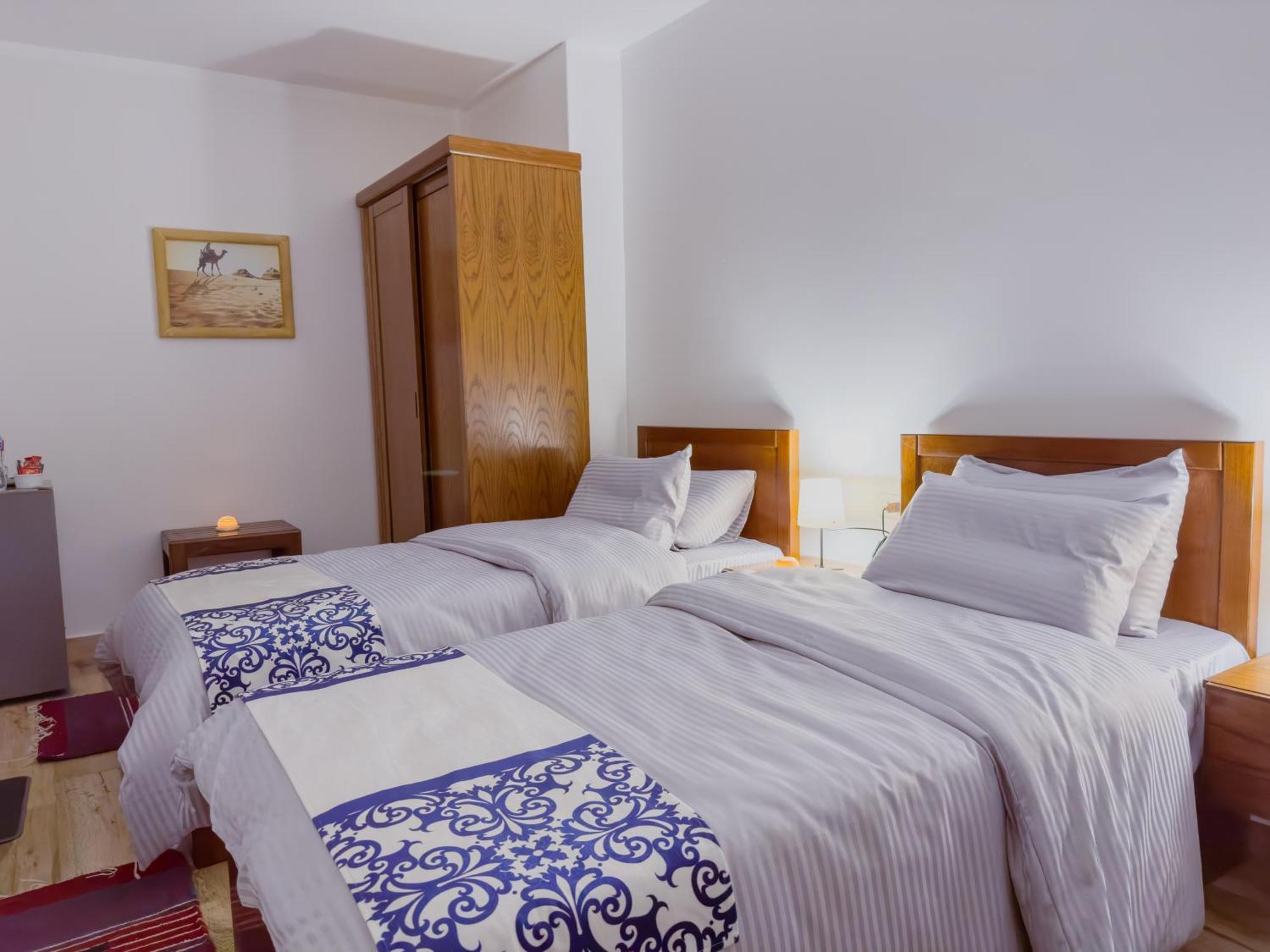 Royal Crown Hotel Giza Pyramids View Kafrat al Jabal Ruang foto