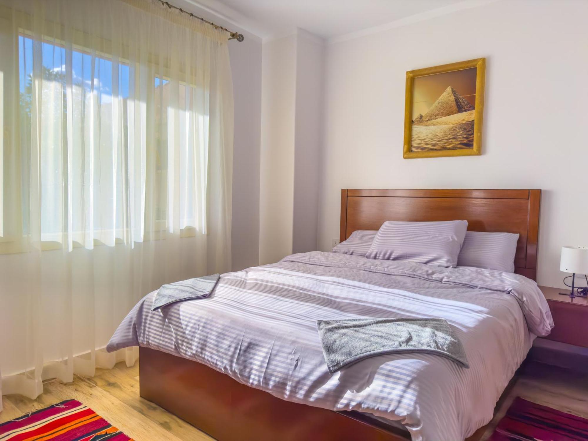 Royal Crown Hotel Giza Pyramids View Kafrat al Jabal Bagian luar foto