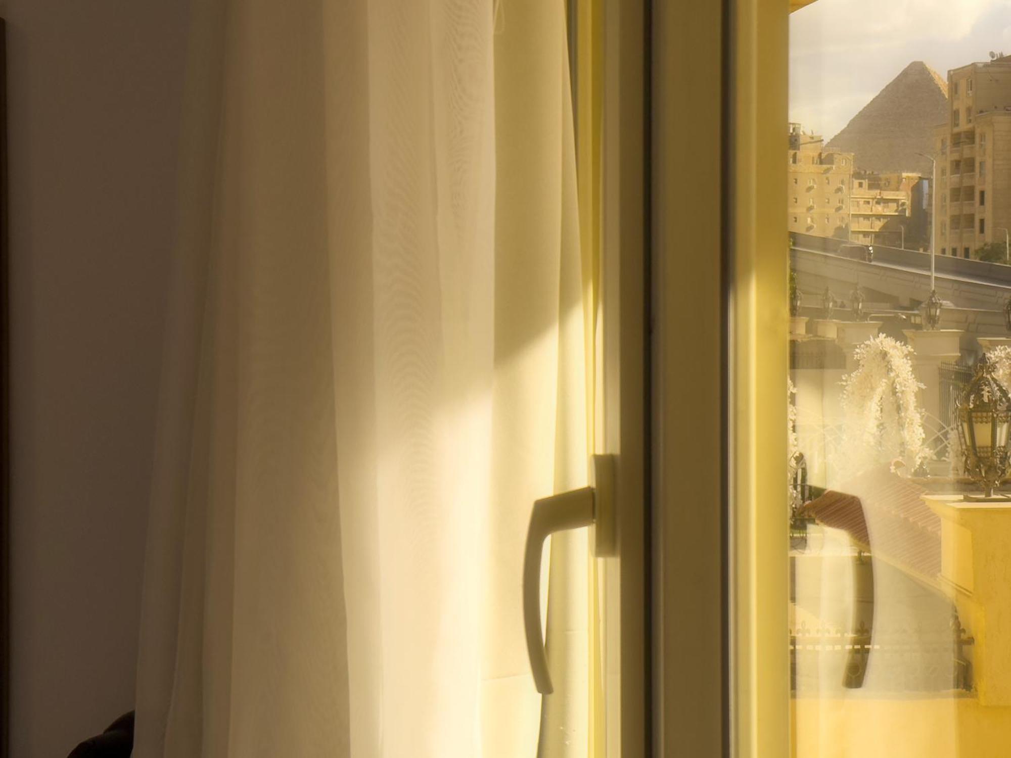 Royal Crown Hotel Giza Pyramids View Kafrat al Jabal Bagian luar foto